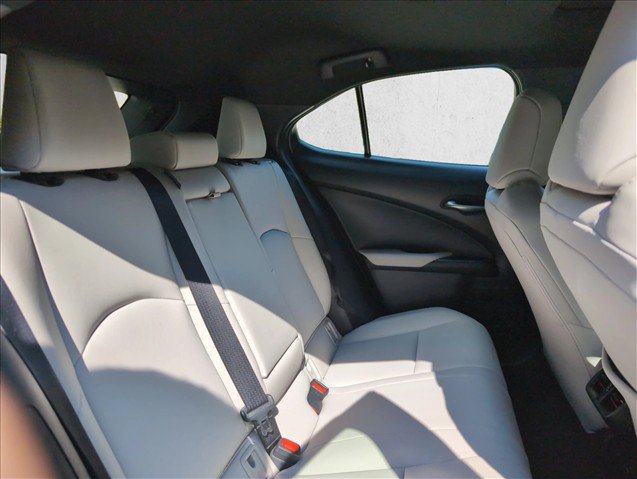 Used 2025 Lexus UX 300h FWD image 28