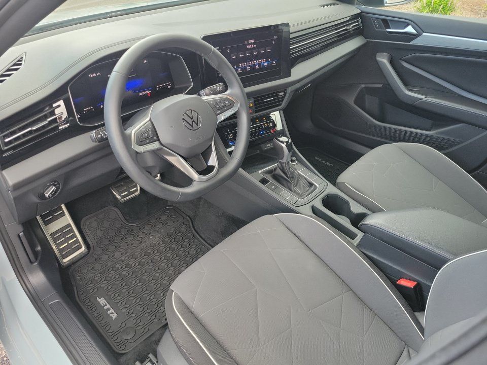 Certified 2026 Volkswagen Jetta Sport FWD image 30