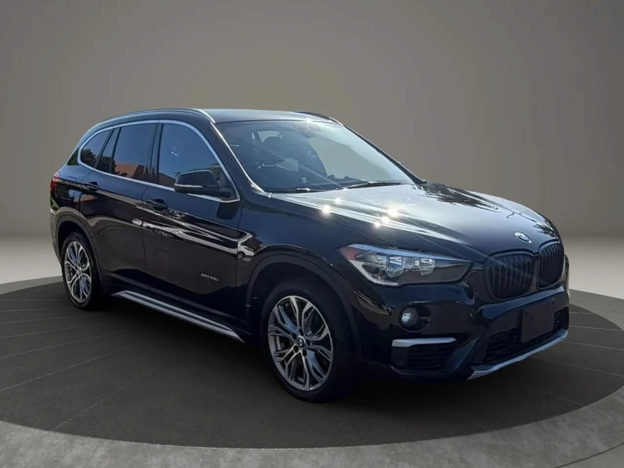 Used 2016 BMW X1 xDrive28i AWD/4WD image 3