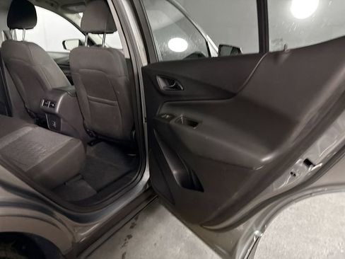 Used 2024 Chevrolet Equinox LT FWD image 12
