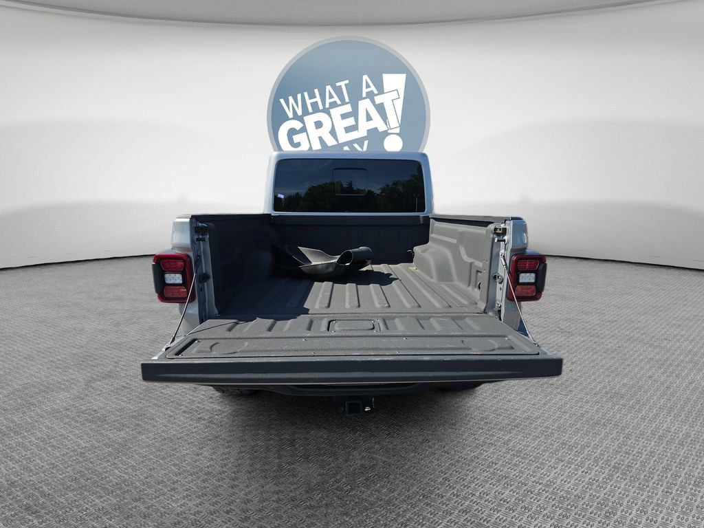 Used 2021 Jeep Gladiator Rubicon AWD/4WD image 24