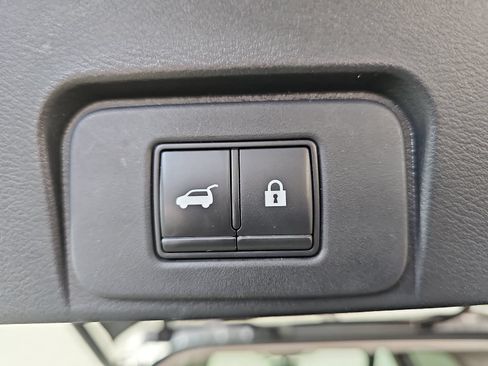 Used 2021 Nissan Rogue SL w/ Premium Package FWD image 13