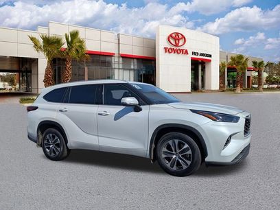 Used 2022 Toyota Highlander XLE
