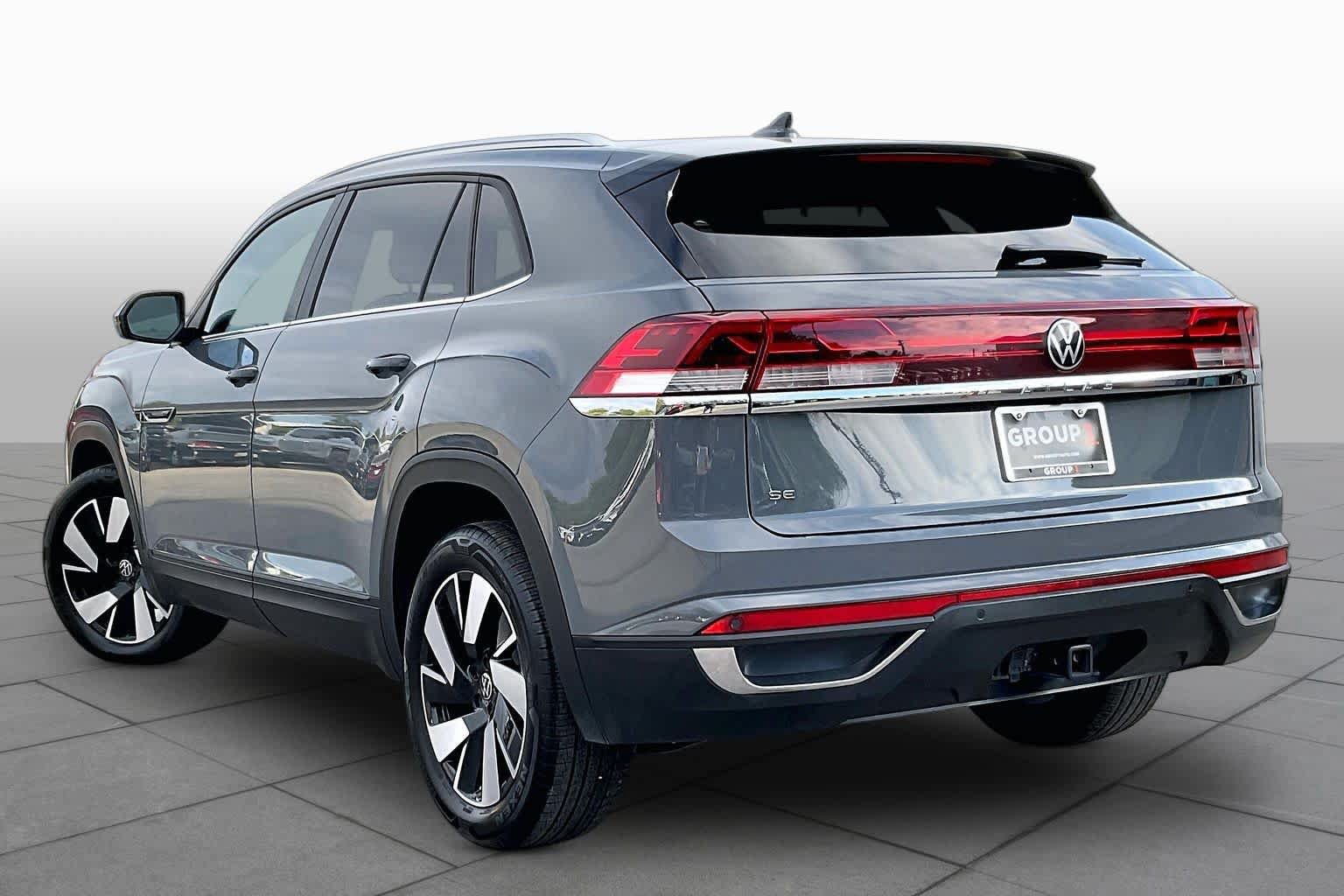 Used 2026 Volkswagen Atlas Cross Sport SE FWD image 12