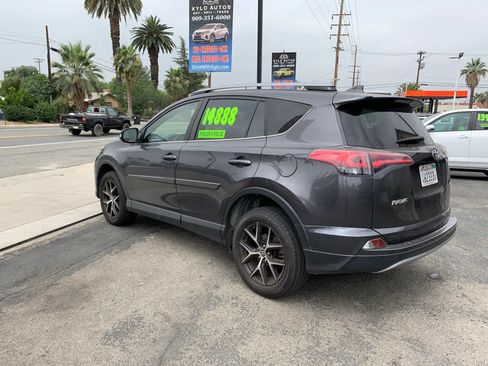 Used 2017 Toyota RAV4 SE FWD image 6
