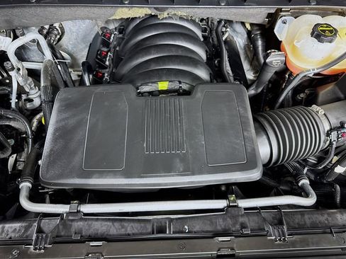 Used 2025 Chevrolet Silverado 1500 LT Trail Boss w/ Convenience Package II AWD/4WD image 31