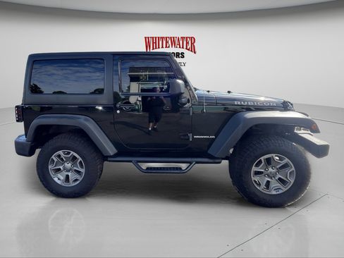 Used 2016 Jeep Wrangler Rubicon w/ Power Convenience Group AWD/4WD image 7