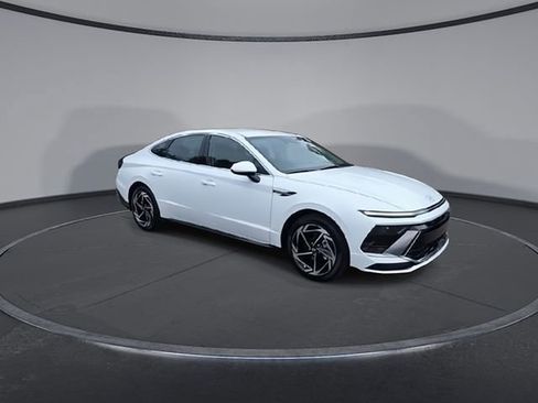 New 2026 Hyundai Sonata SEL image 2