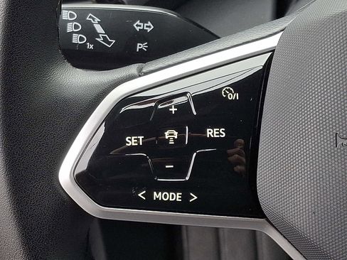 Used 2023 Volkswagen ID.4 Pro image 22