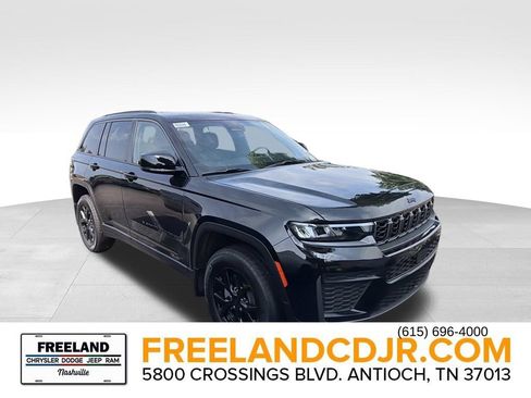 New 2026 Jeep Grand Cherokee Altitude AWD/4WD image 1
