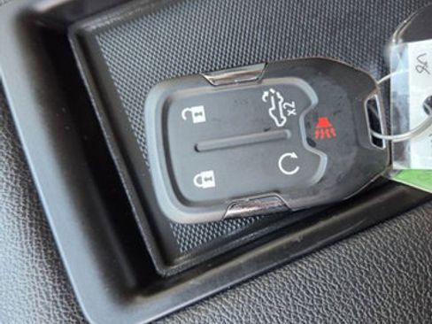 Used 2019 Chevrolet Silverado 1500 RST AWD/4WD image 30