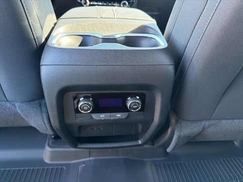 New 2026 Chevrolet Traverse LT AWD/4WD image 18