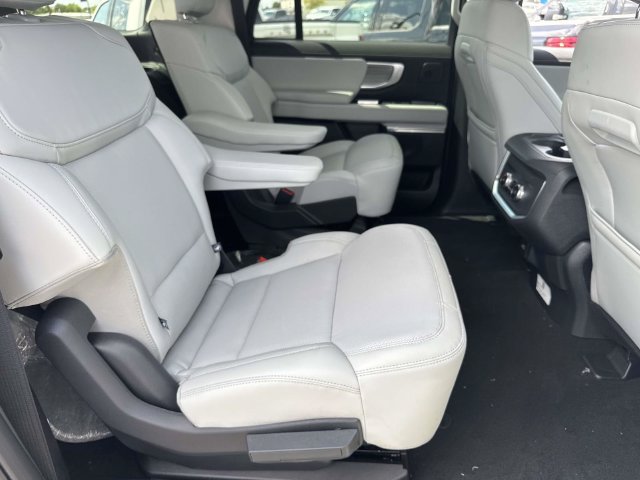 New 2027 Ford Expedition Max Platinum AWD/4WD image 12