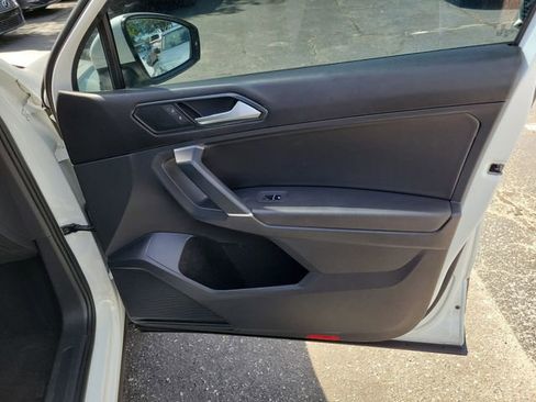 Used 2018 Volkswagen Tiguan SEL image 34