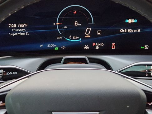 New 2026 Cadillac Vistiq Sport image 16