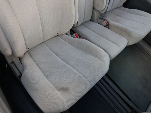 Used 2014 Toyota Sienna LE FWD image 22
