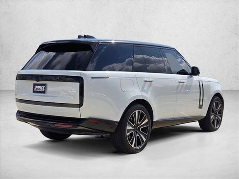 Certified 2025 Land Rover Range Rover SE AWD/4WD image 5