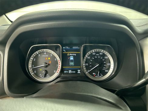 Certified 2019 Nissan Titan SL image 13