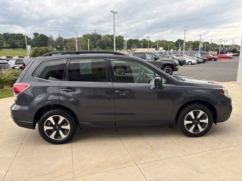 Used 2018 Subaru Forester 2.5i Limited AWD/4WD image 8