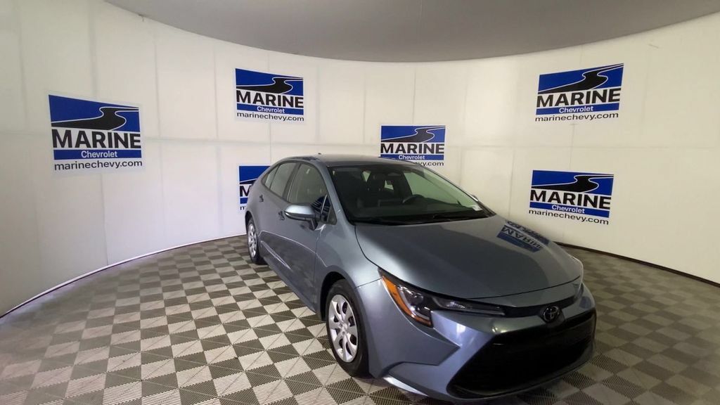 Used 2024 Toyota Corolla LE FWD image 4