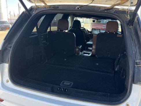 Used 2021 Lincoln Aviator Reserve w/ Equipment Group 210A image 15