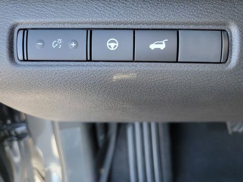 New 2025 Nissan Pathfinder SV w/ SV Premium Package image 36