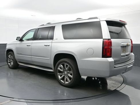 Used 2016 Chevrolet Suburban LTZ RWD image 6