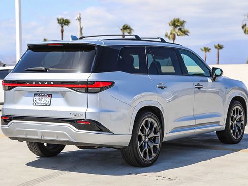 Used 2025 Lexus TX 500h AWD w/ Technology Package image 7
