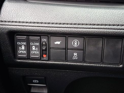 Used 2024 Honda Odyssey EX-L image 27