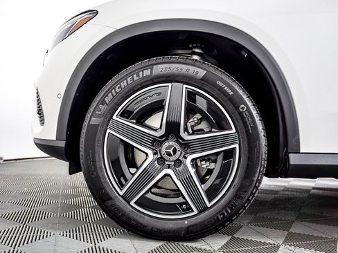 Certified 2026 Mercedes-Benz GLC 300 image 4