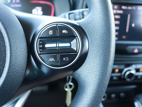Used 2025 Kia Soul LX w/ LX Technology Package FWD image 20