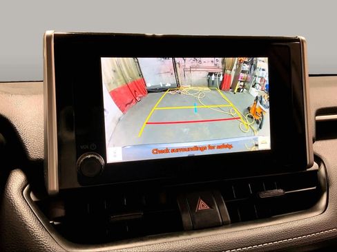 Used 2023 Toyota RAV4 LE AWD/4WD image 27