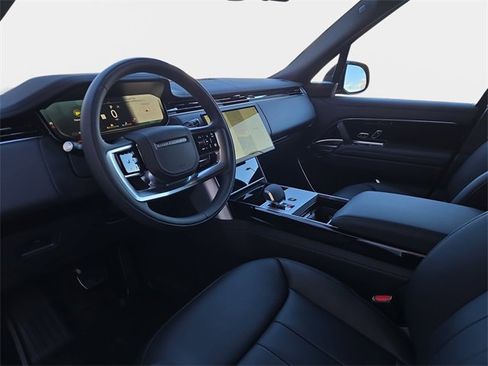 New 2026 Land Rover Range Rover Long Wheelbase SE image 12