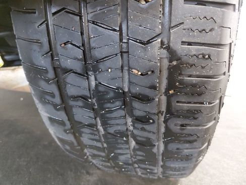 Used 2018 Chevrolet Equinox LT image 36