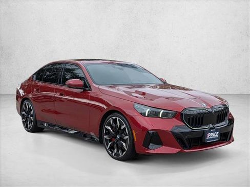 Certified 2024 BMW 540i xDrive w/ Premium Package image 3