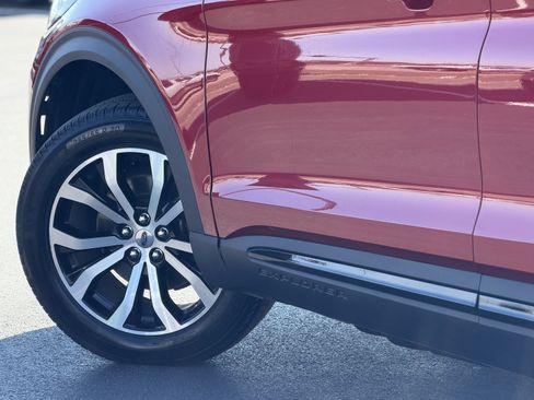 Used 2025 Ford Explorer ST-Line image 8