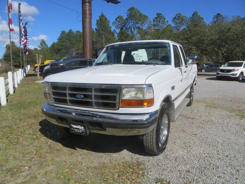 Used 1996 Ford F250 XLT image 2