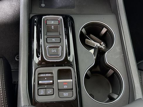Used 2025 Honda Pilot EX-L image 17
