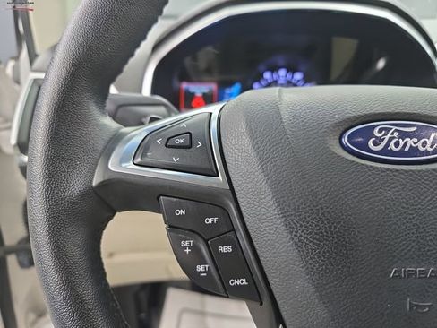 Used 2018 Ford Edge Titanium w/ Technology Package image 39