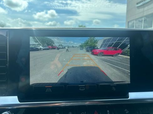 Used 2022 GMC Sierra 1500 Elevation w/ Preferred Package AWD/4WD image 25