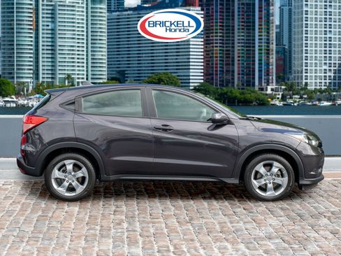 Used 2016 Honda HR-V LX image 4