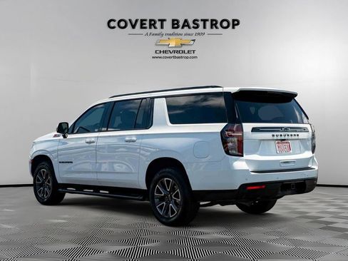 Certified 2024 Chevrolet Suburban Z71 w/ Luxury Package AWD/4WD image 3