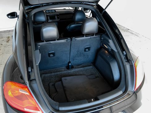 Used 2013 Volkswagen Beetle 2.0T image 46