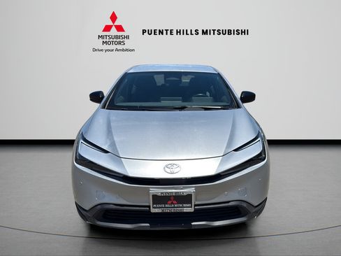 Used 2024 Toyota Prius LE FWD image 2