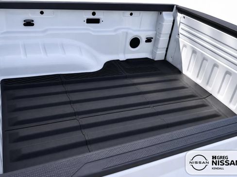 Used 2022 Nissan Frontier S RWD image 13