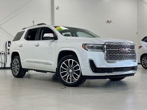 Used 2023 GMC Acadia Denali w/ Denali Ultimate Package AWD/4WD image 2