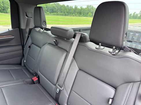 Used 2025 GMC Sierra 1500 SLT AWD/4WD image 25