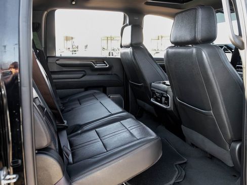 Used 2024 Chevrolet Silverado 3500 High Country w/ High Country Premium Package image 36