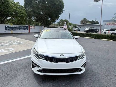 Used 2019 Kia Optima S w/ S Panoramic Sunroof Package FWD image 9