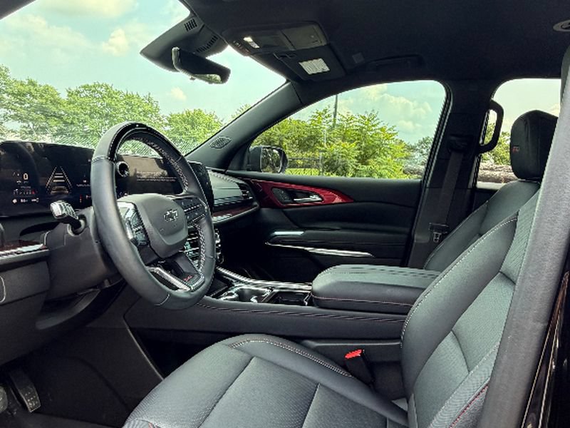 Used 2024 Chevrolet Traverse Z71 w/ Enhanced Driving Package AWD/4WD image 12